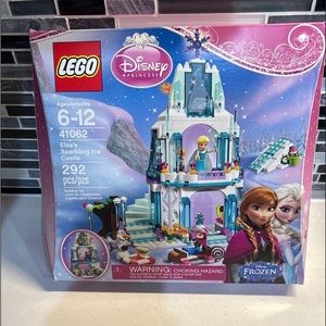 Lego Elsa’s Sparkling Ice Castle